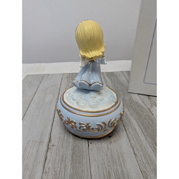 Precious Moments Trumpeting Angel Musical Figurine Hark The Herald Angels Sing - Picture 5 of 6